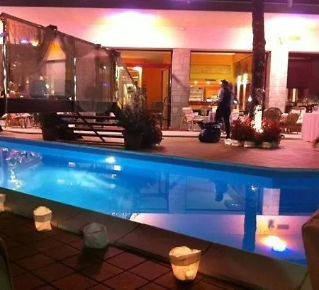 Hotell Coronagarden Milano Marittima